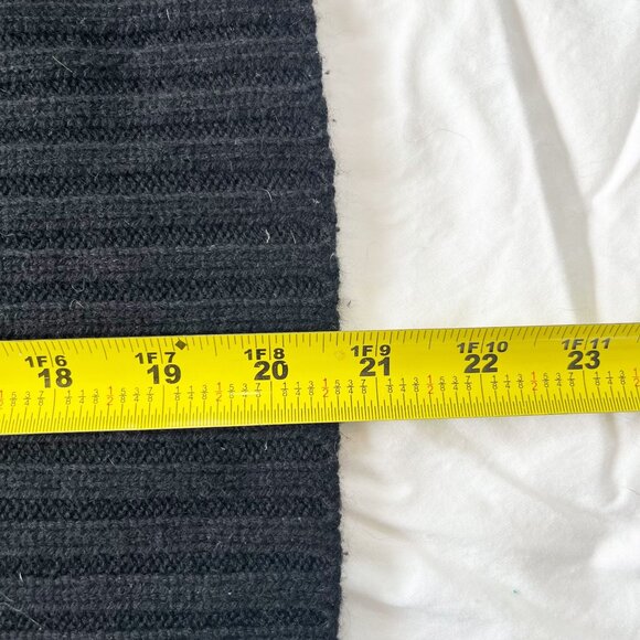 Aritzia Babaton Black Wool Cashmere Crewneck Boxy Fit Pullover Sweater Size XXS - Picture 4 of 5